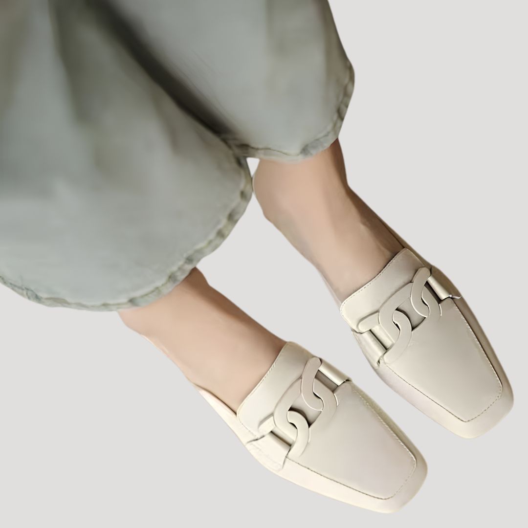 Mocassins Femme à Talon avec Chaîne et Bout Carré