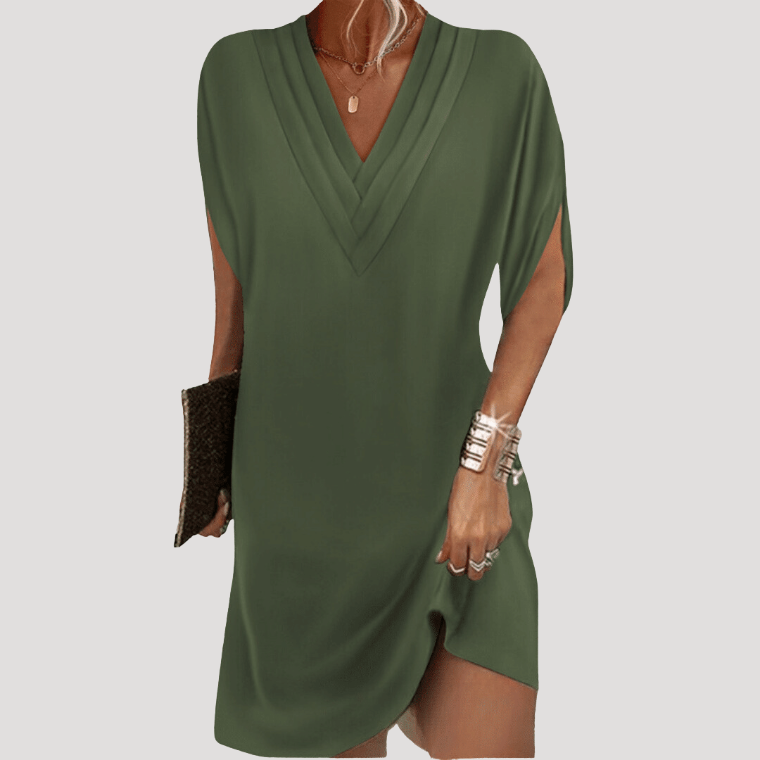 Robe courte col V fluide chic et moderne