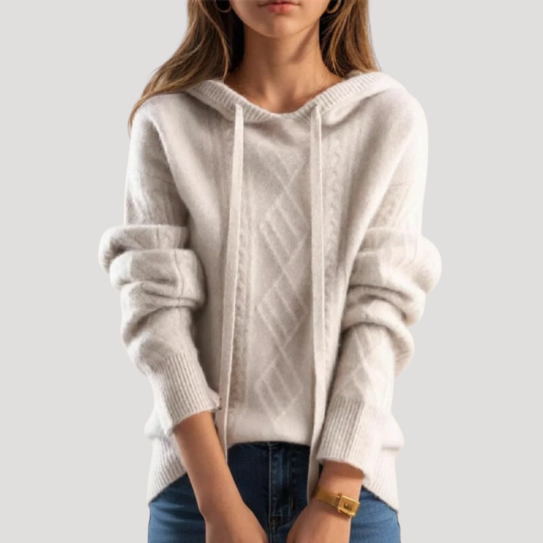 Pull Femme en Maille Torsadée à Capuche