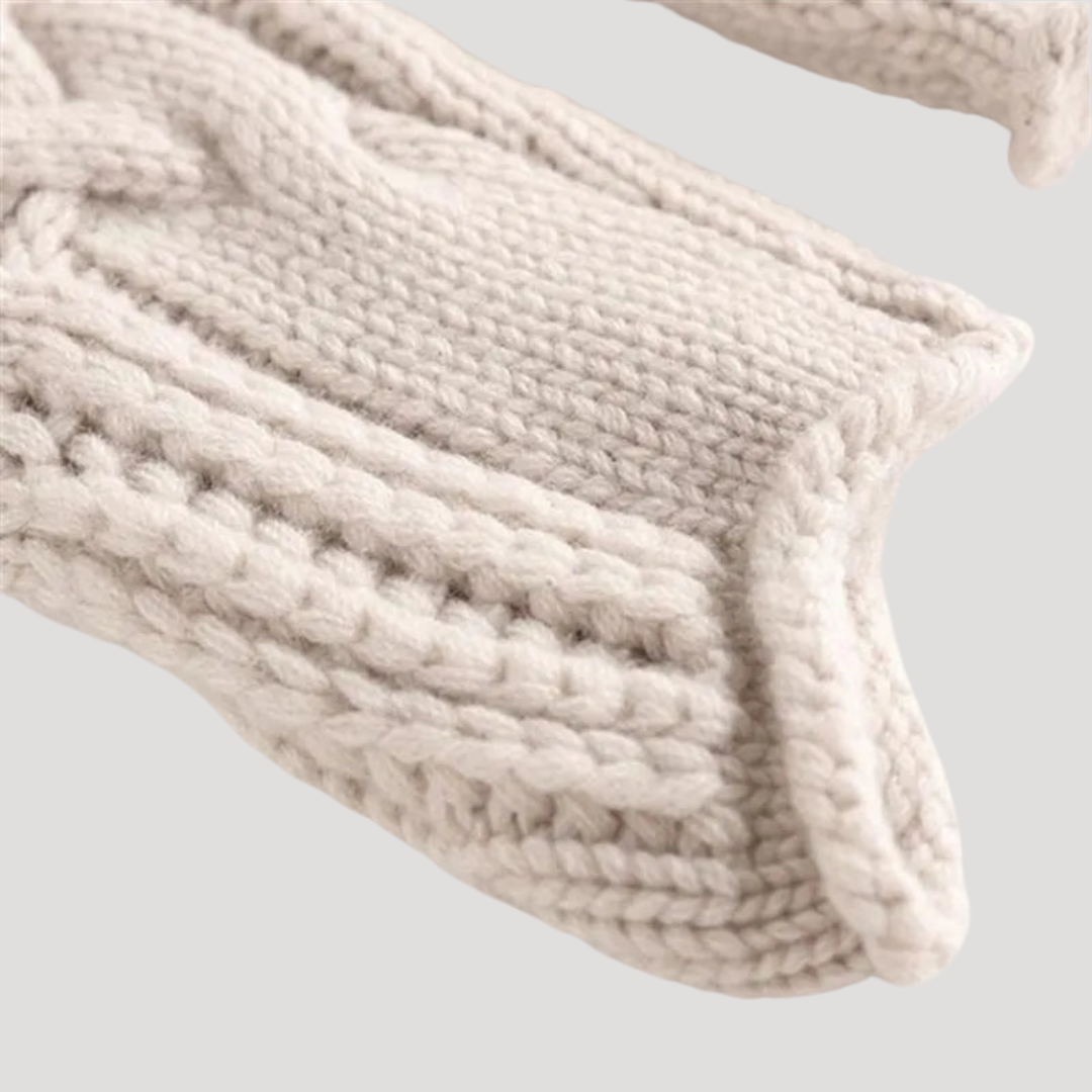 Pull Femme en Maille Ajourée Col Montant
