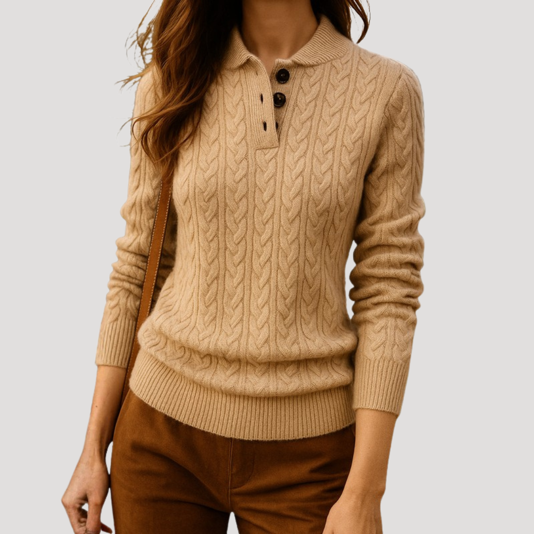 Pull Femme en Maille Torsadée à Col et Patte Boutonnée